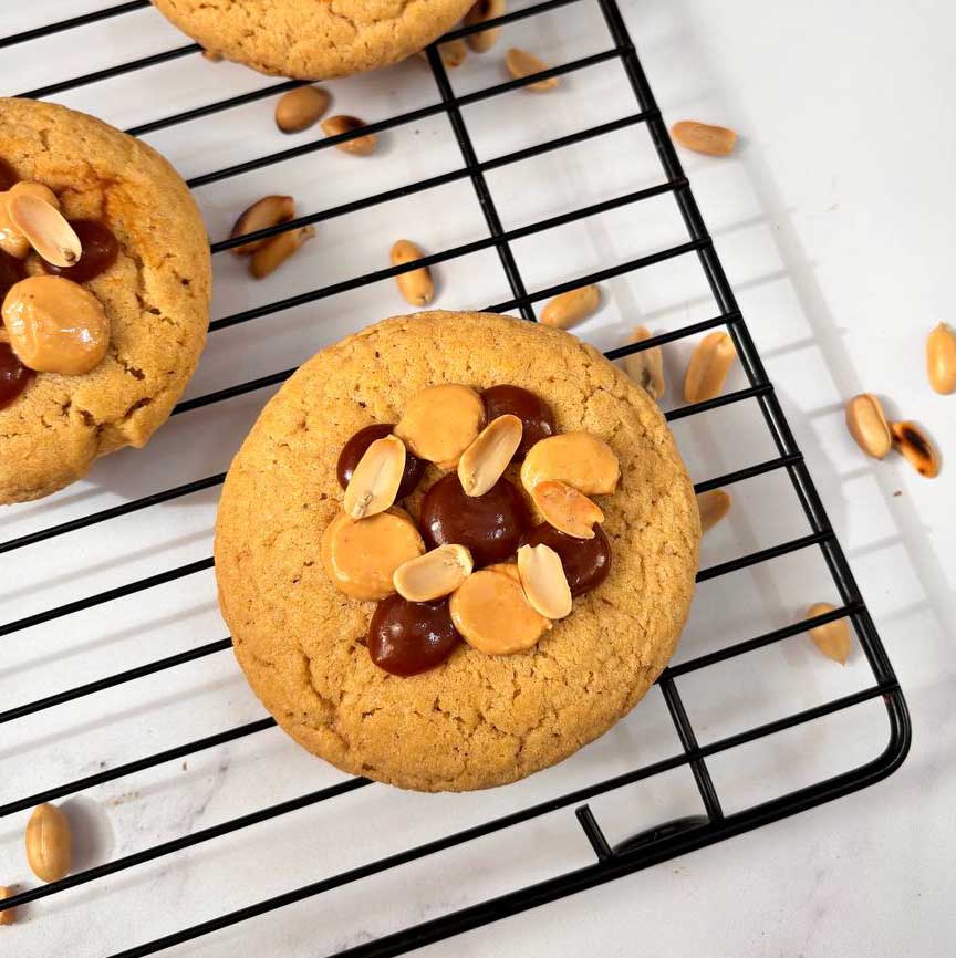 کوکی بادوم زمینی و کارامل - دستور پخت خوشمزه کوکی بادام زمینی و کارامل